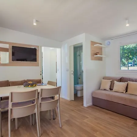 مكان تخييم Mobile Homes Delta Marine At Lopari نيغيزيني