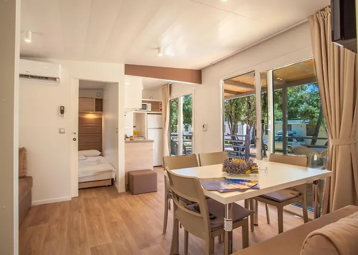 مكان تخييم Mobile Homes Delta Marine At Lopari نيغيزيني